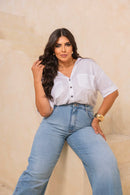 Camisa Martingale com Bolsos Frontais